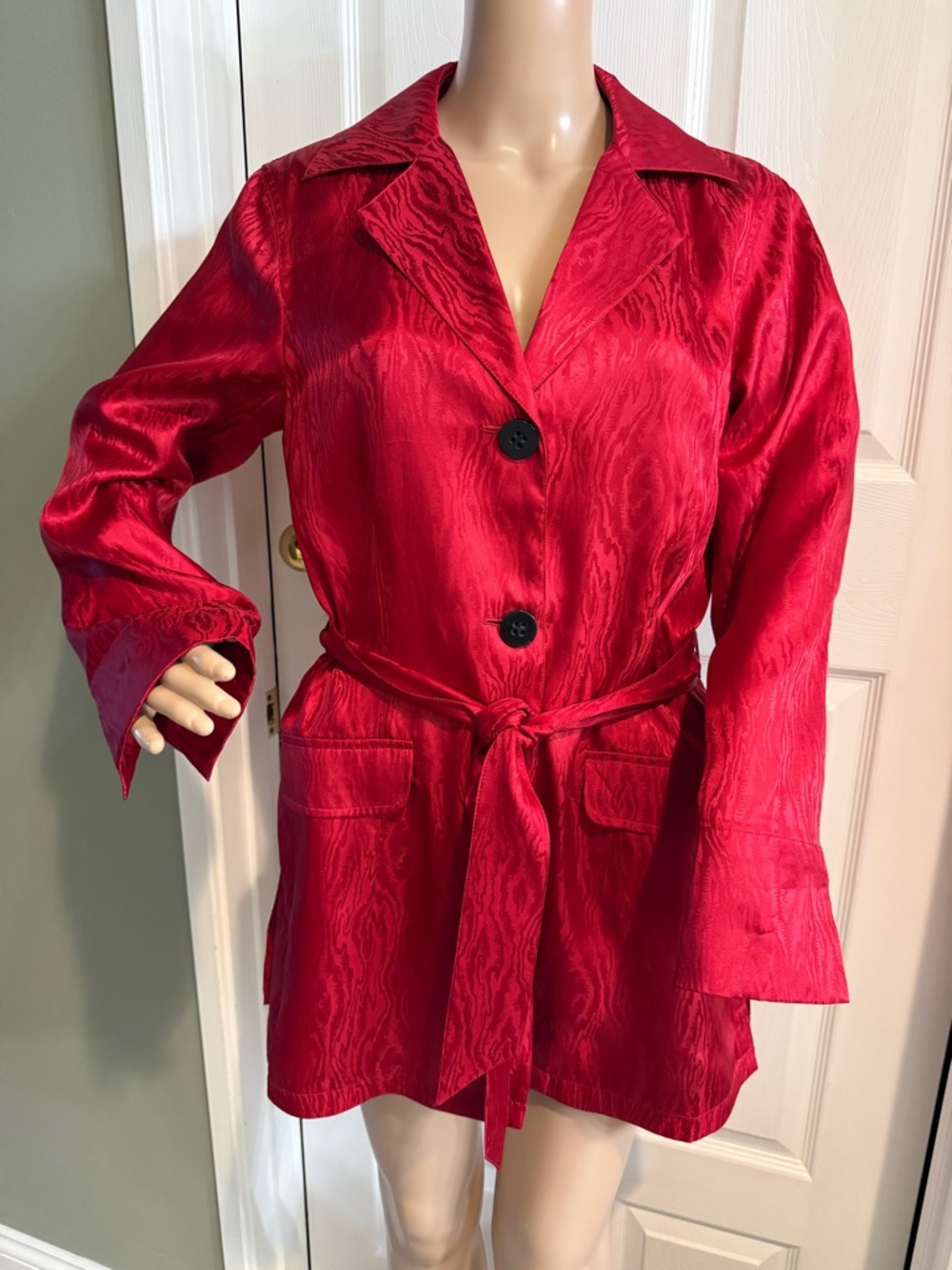 Chicos Size 1 Red Silk Tunic Top Jacket Belted Size M Quiet Luxury